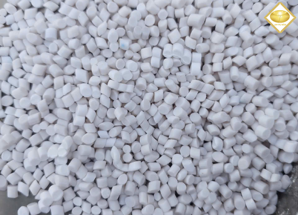 Hạt Nhựa PVC Màu Đen
